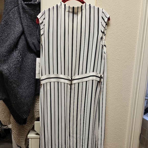 Cardigan - Picture 2 of 3